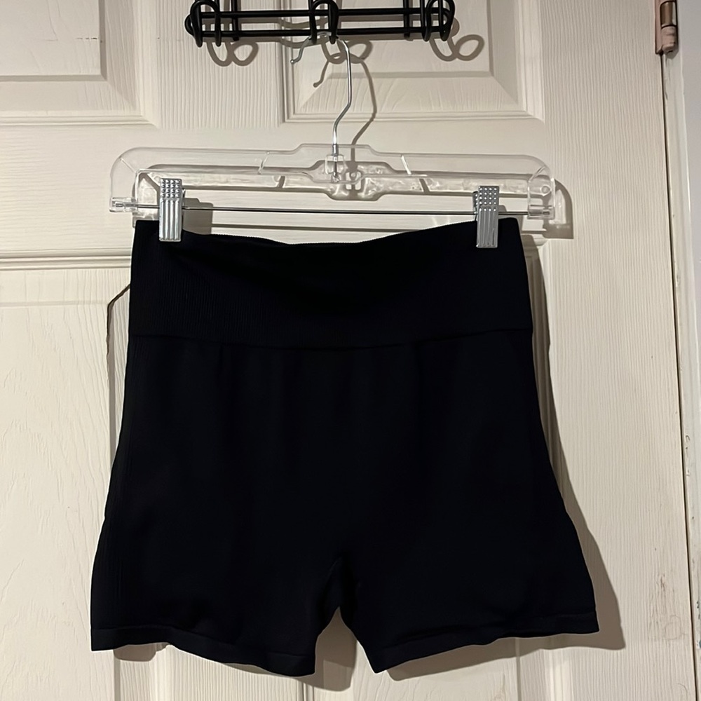 Pink Seamless Black Biker Shorts